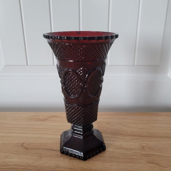 Avon Cape Cod Collection Ruby Red Glass - Picture 1 of 4